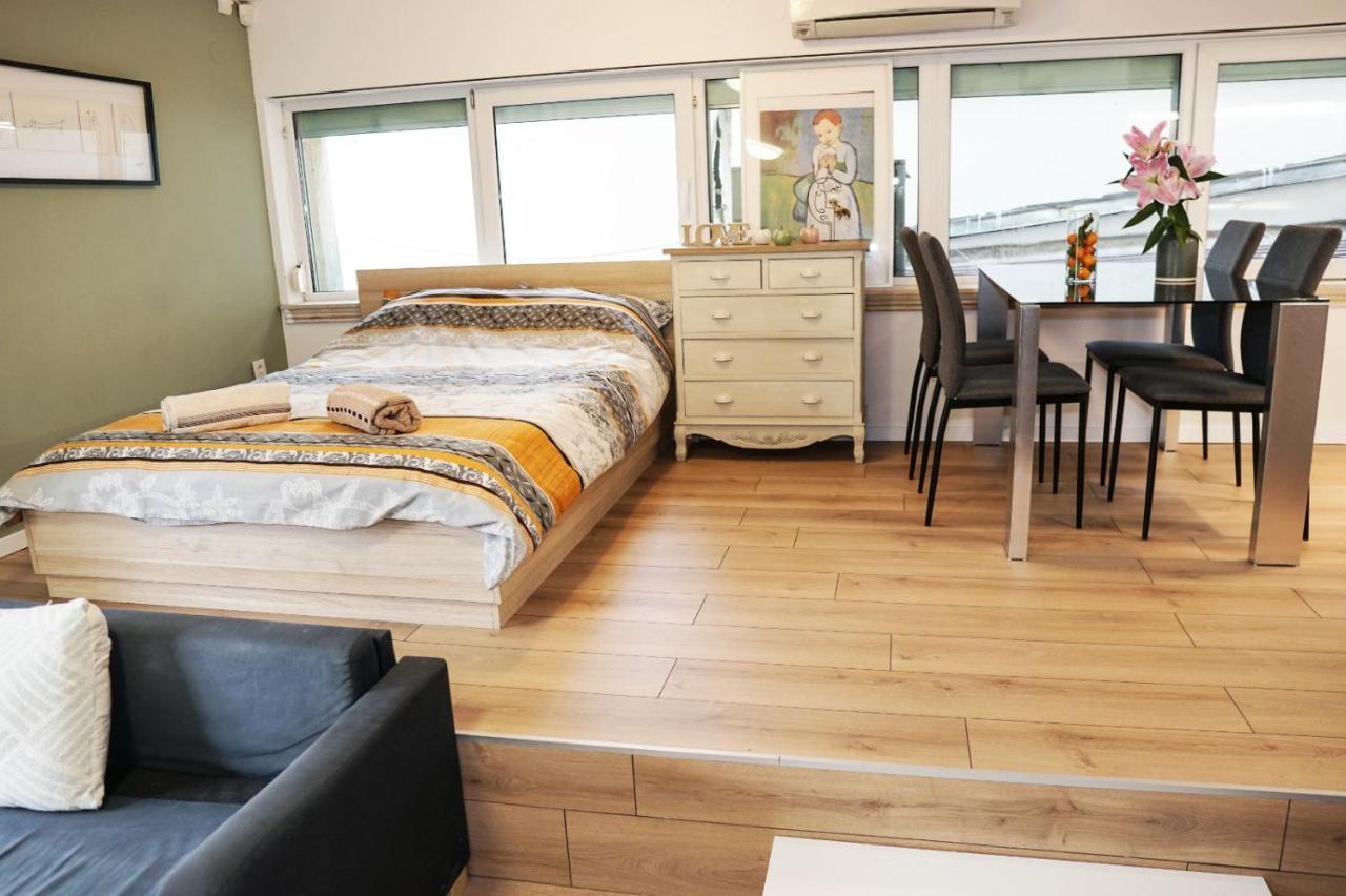 Stylish Apartment, Very Good Located! Sofia Exterior photo